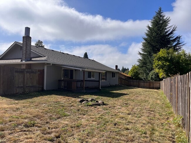 Building Photo - Snag This Rare Gem! 3 Bed, 2 Bath Ranch on a Large Lot