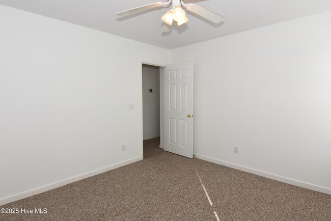 Building Photo - 309 Bridgeton Ct