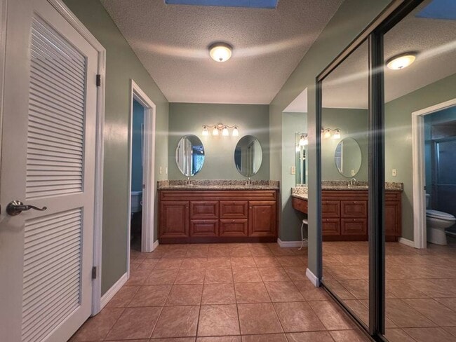 Building Photo - 3/2 in Pelican Bay