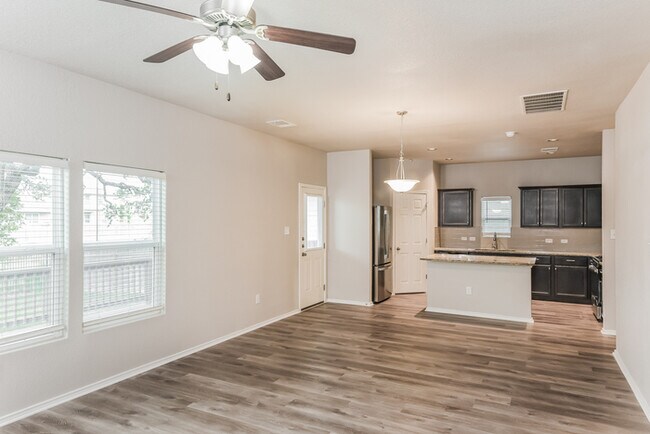 Building Photo - 15210 Pandion Dr