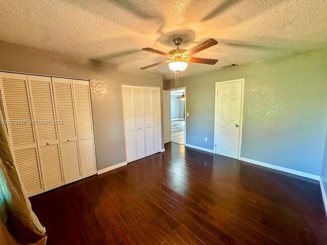Building Photo - 2026 Schooner Dr