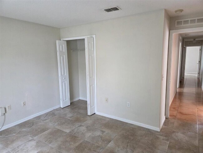 Building Photo - 786 Gila Dr