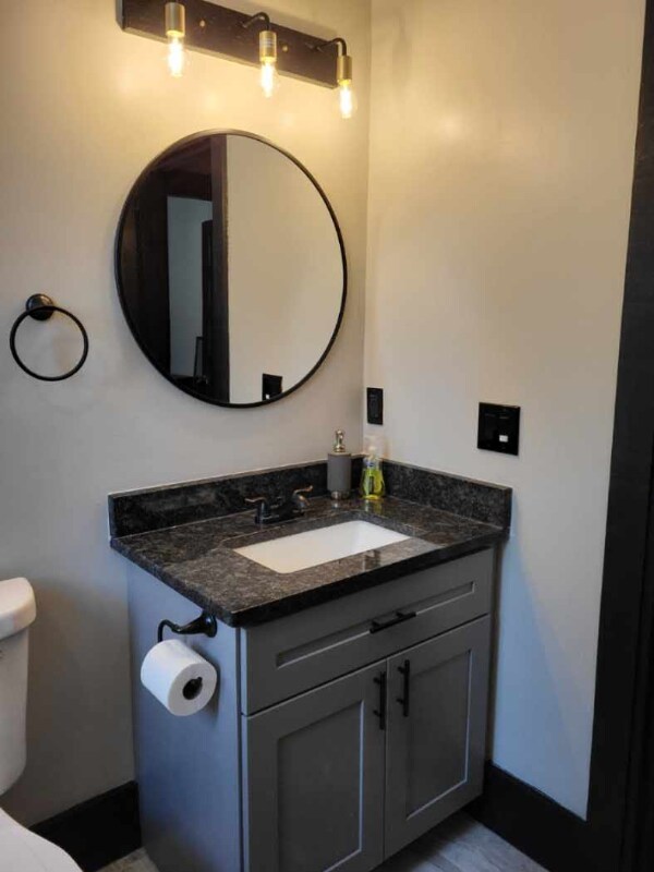 Building Photo - 599 Rockdale Ave