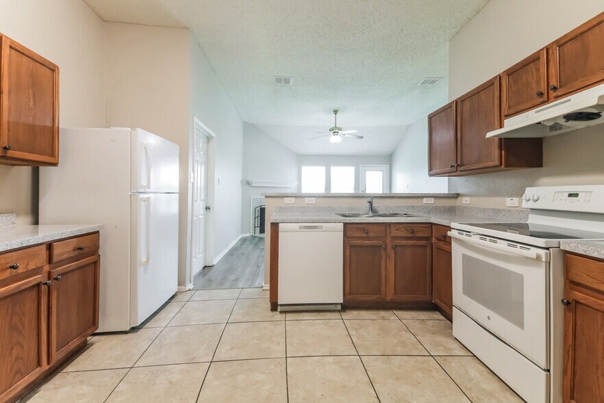 Building Photo - 1108 Cumberland Dr