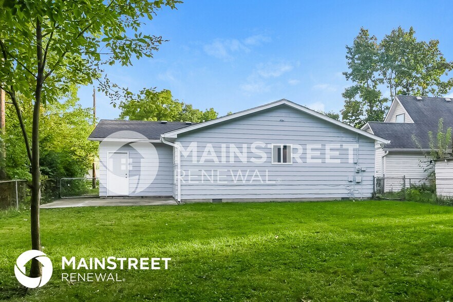 Building Photo - 6226 E 12th St