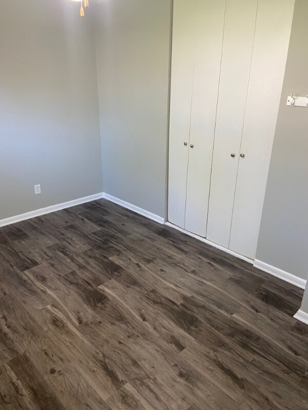 Building Photo - 7550 Catalpa Ave