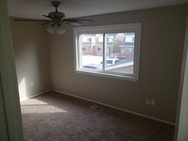 Building Photo - 3594 Friendswood Dr