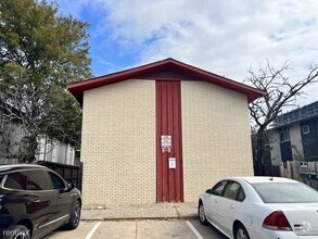 Building Photo - 2 br, 1 bath 4plex - 504 1st St C