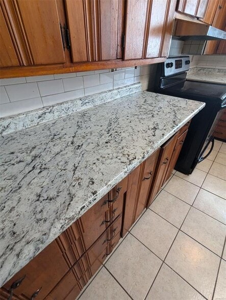 Building Photo - 902 W Tuskeena St