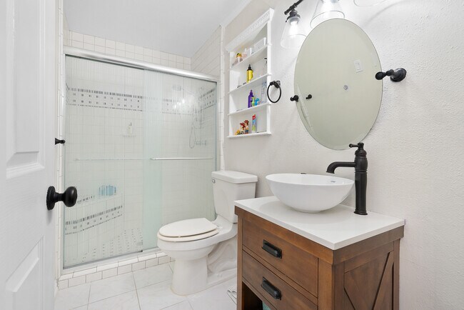 Building Photo - 13705 Cayo Cantiles St