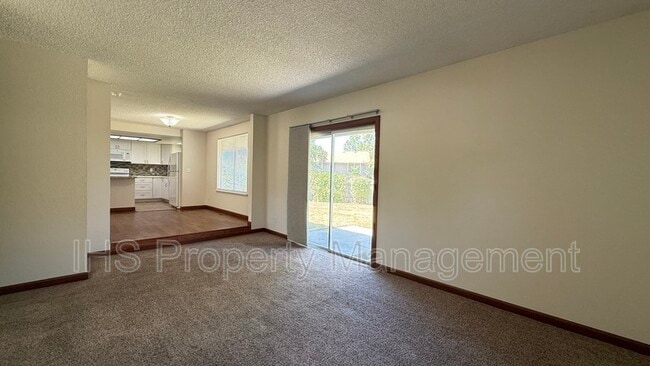 Building Photo - 1613 S Palouse Pl