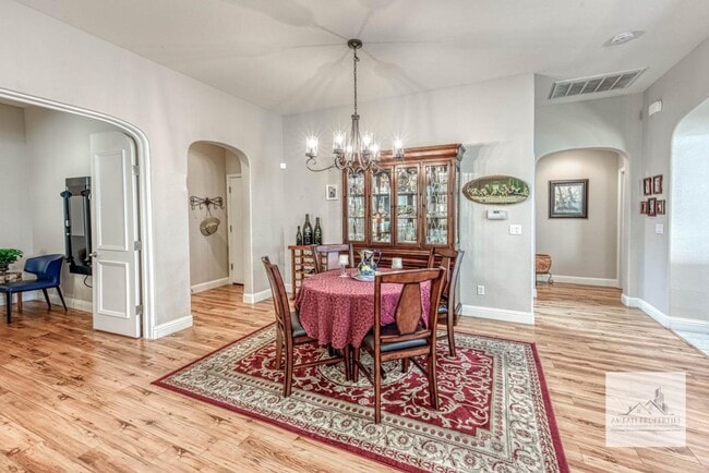 Building Photo - Beautiful Harlan Ranch Home
