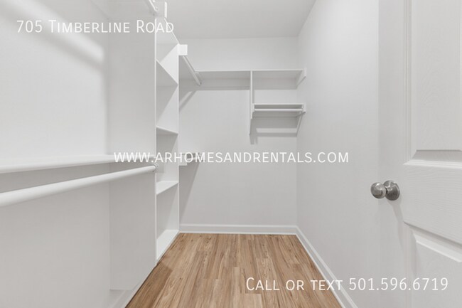 Building Photo - 705 Timberline Rd