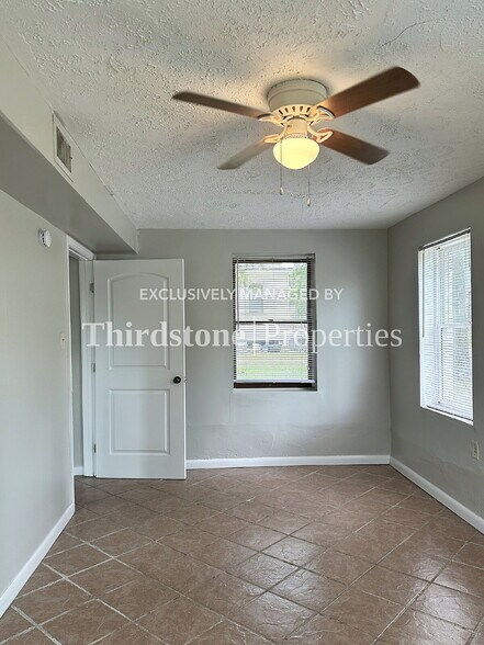 Building Photo - 325 7th St W