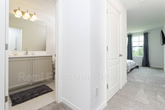 Building Photo - 624 Benoi Dr