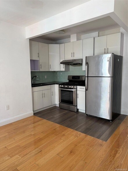 Building Photo - 132-30 Sanford Ave