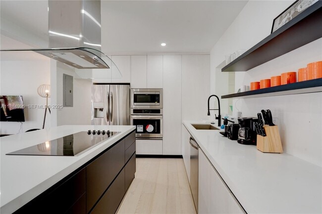 Building Photo - 347 NE 110th St