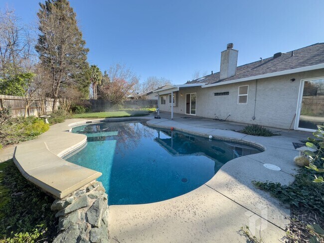 Building Photo - Amber Grove Home for Rent in Chico CA | Pool, Remodeled Interior, Landscaped Yard