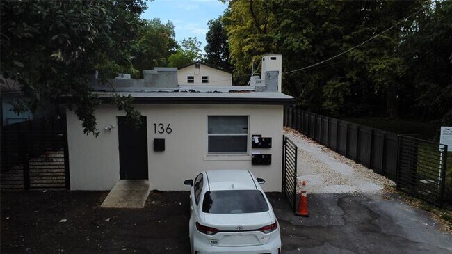 Building Photo - 136 NE 60th St
