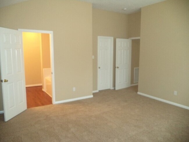 Building Photo - 19402 Misty Cove Dr