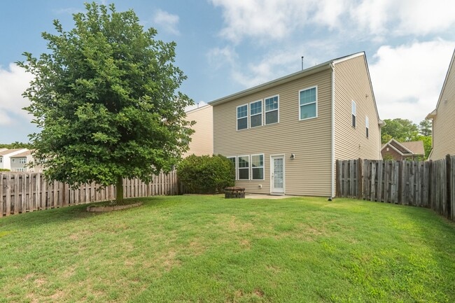 Building Photo - Charming 3BR Home with Loft, Fenced Yard & Community Pool