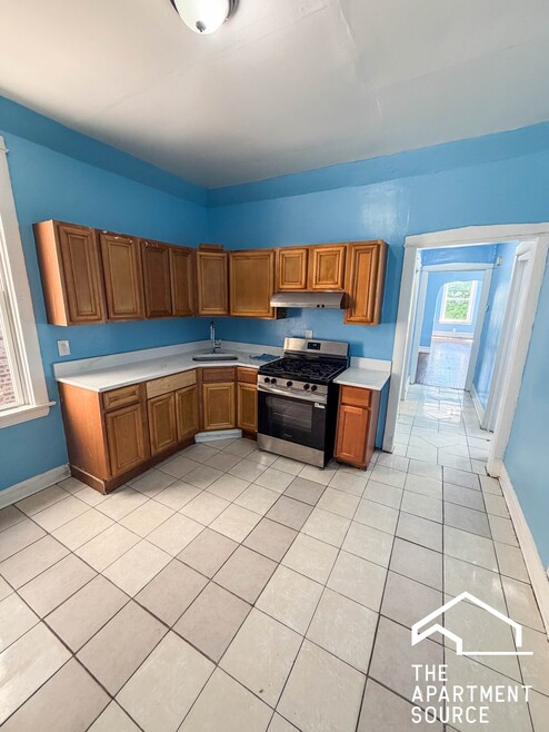 Building Photo - 1426 S Avers Ave