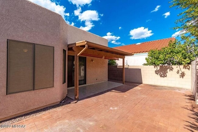 Building Photo - 6112 N Reliance Dr