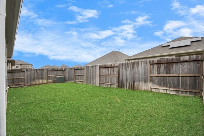 Building Photo - 2030 Domeniko Dr