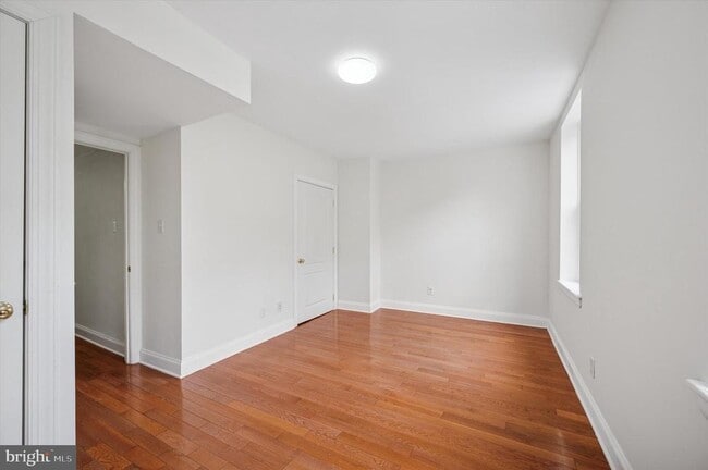 Building Photo - 609 N 34th St