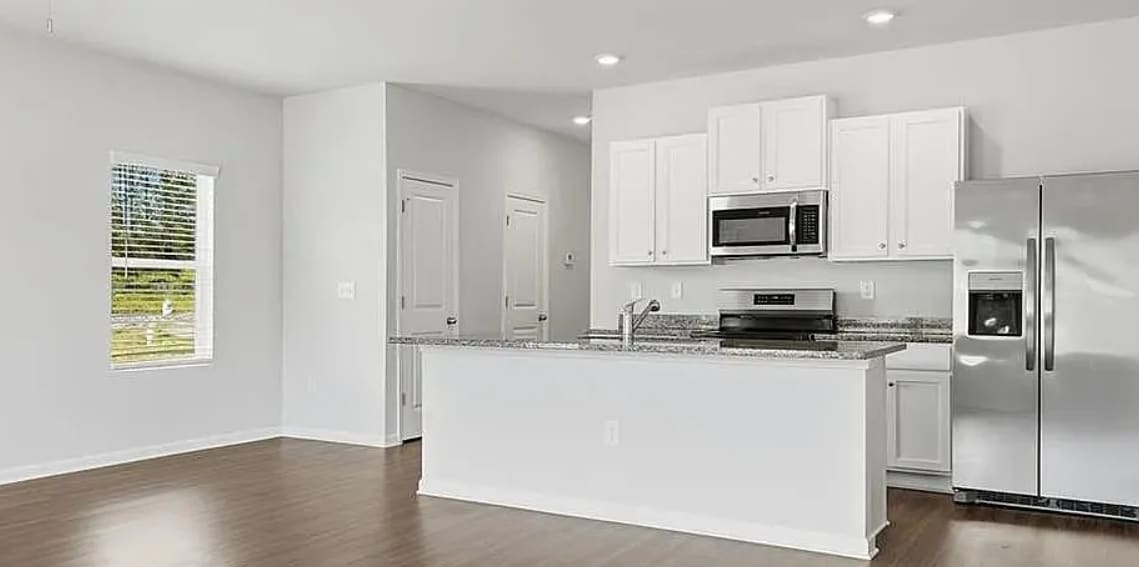Building Photo - 137 Village Green Dr NW
