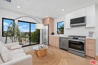 Building Photo - 2043-2047 Paramount Dr