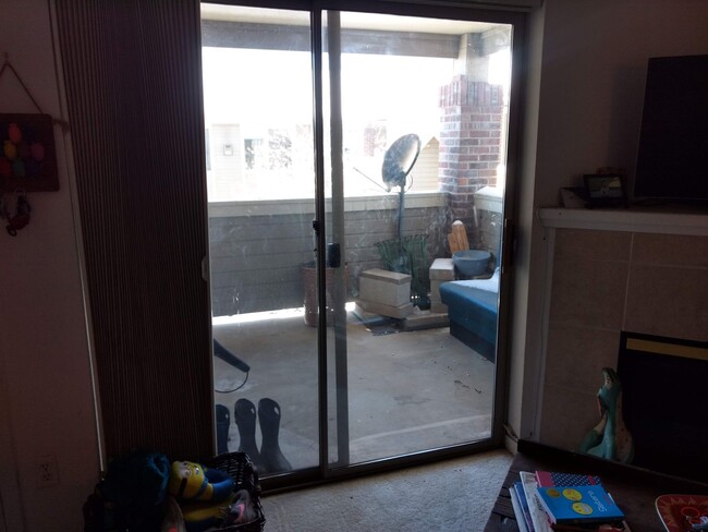Building Photo - Top Floor South Boulder 2BD/2BA Condo - Av...