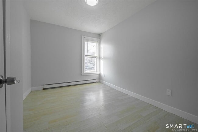 Building Photo - 49 Johnson St