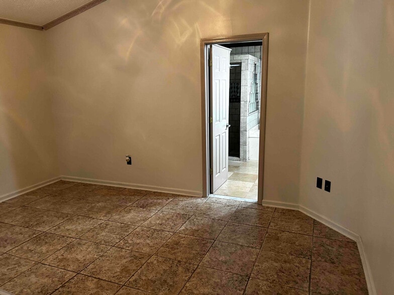 Building Photo - 1519 Wayward Wind Ln