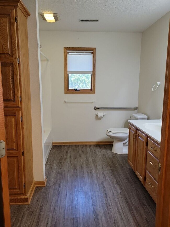 Building Photo - 2209 Cattail Way