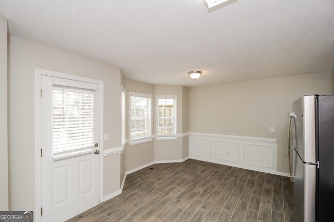 Building Photo - 125 Fairview Ln