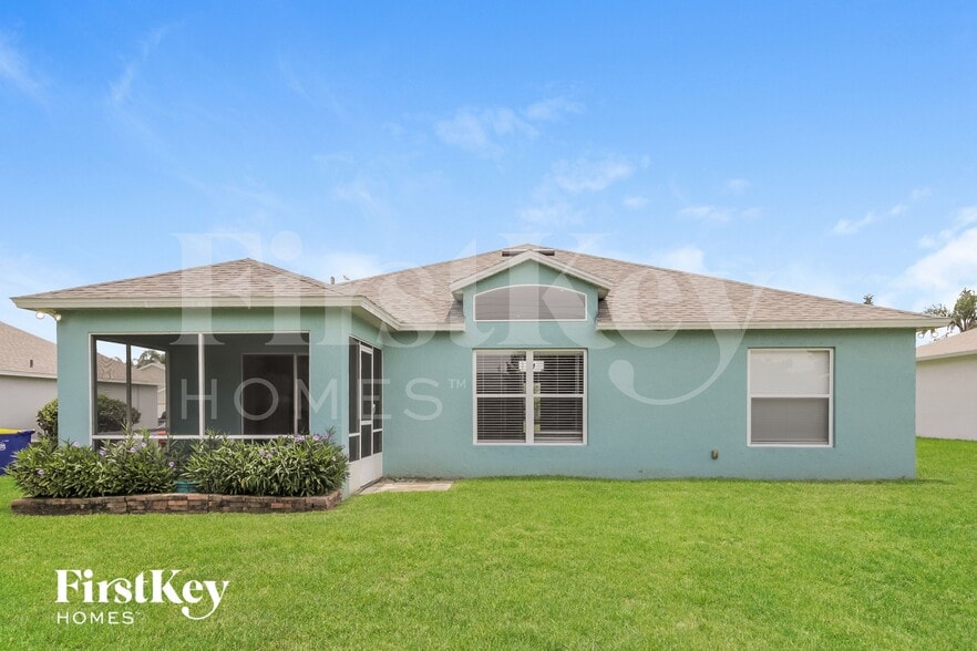 Building Photo - 211 Oak Branch Dr