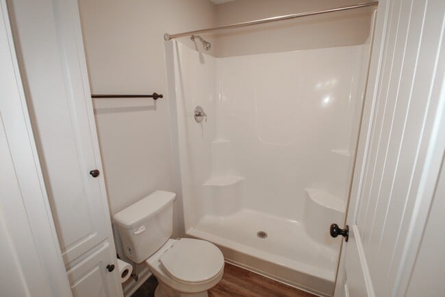 Building Photo - 420 Andover Dr