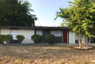 Building Photo - 142 Aldrich Dr