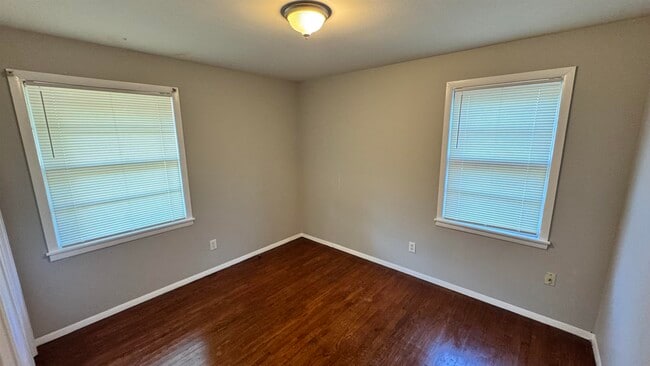 Building Photo - 4956 Durbin Ave