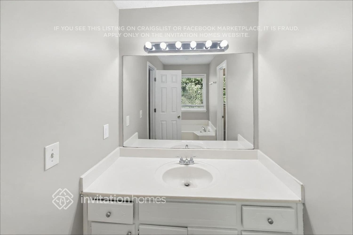 Building Photo - 715 Saddle Shoals Dr