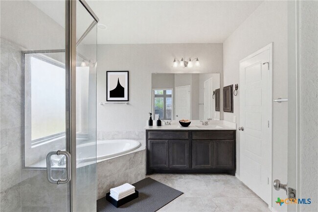 Building Photo - 2940 Coral Way