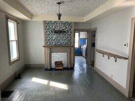Building Photo - 1052 9th Ave