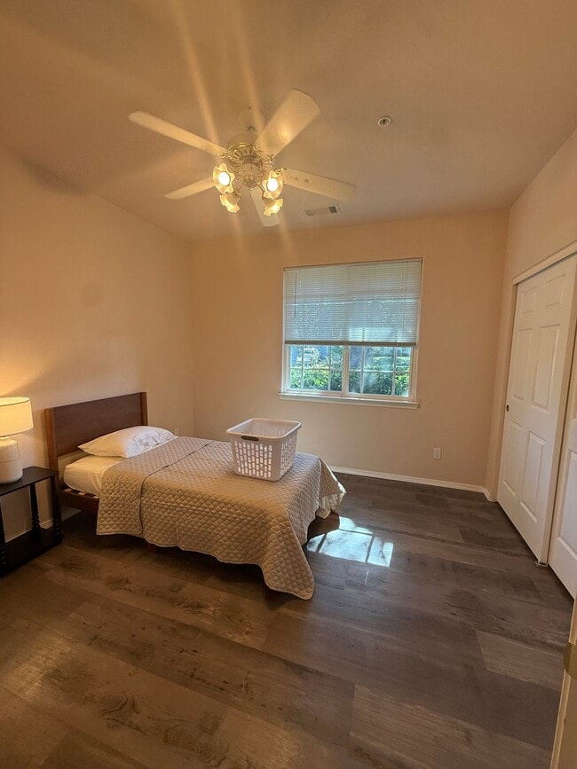 Building Photo - 3438 Showboat Ct