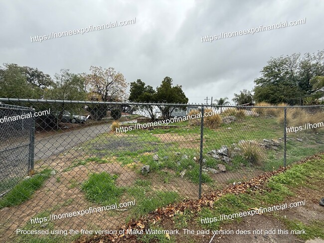 Building Photo - Big lot property in the city of Perris