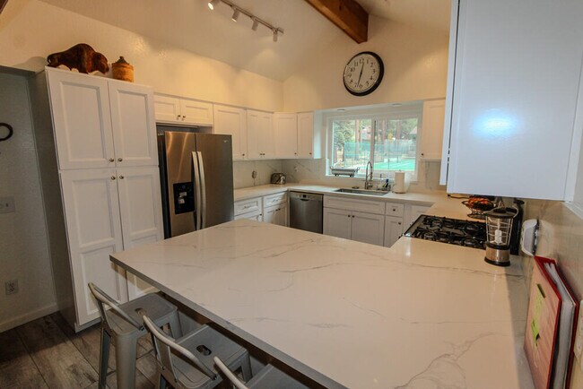 Building Photo - 43063 Goldmine Woods Ln