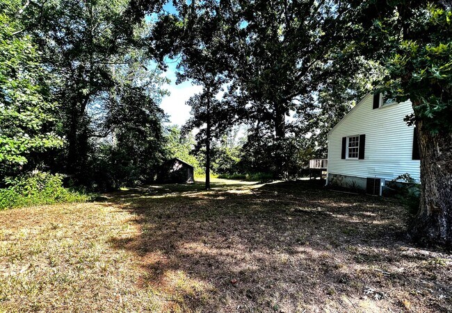 Building Photo - Walnut Cove Country Living with 2 Bedrooms, 1 Bath & Huge Bonus Space