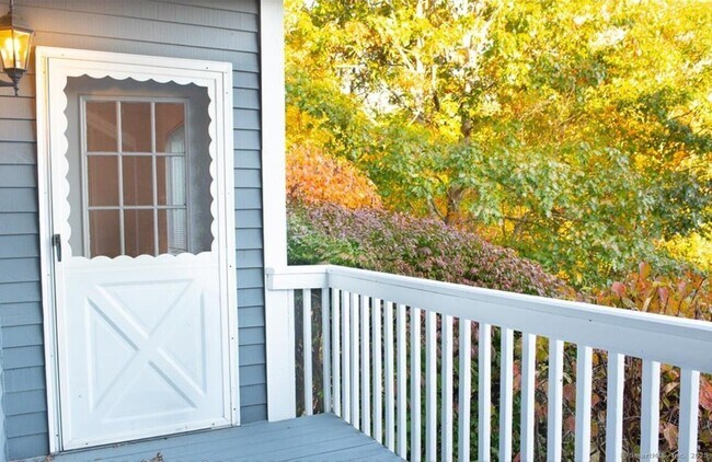 Building Photo - 211 Windgate Cir