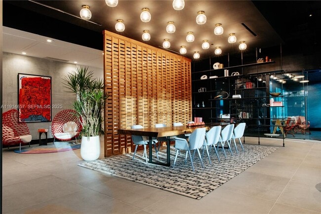 Building Photo - 307 SW 5th St