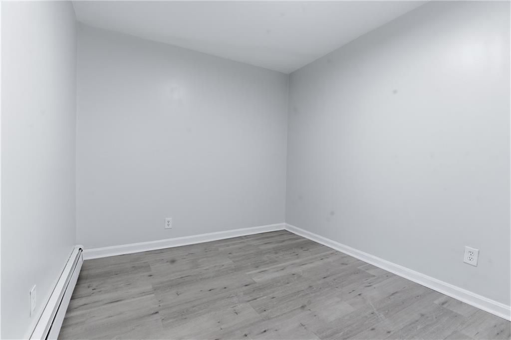 Building Photo - 92 Sylvian St